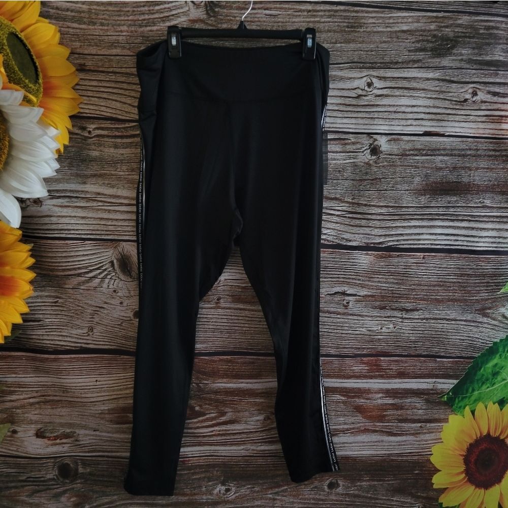 "Bebe Sport" Woman's Activewear leggings 3X black/silver stretchy material NWT